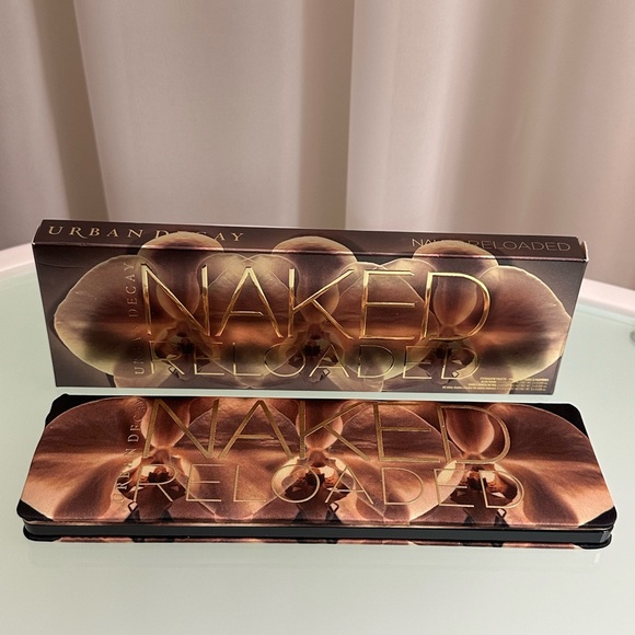 Urban Decay Reloaded Palette - Picture 3 of 11